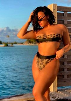 Demi Lovato In Bora Bora??