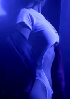 Iggy Azalea – Amazing Twerk In Her Newest Mo Bounce Video