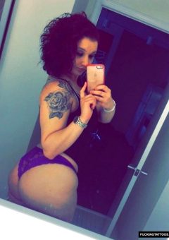 PAWG With Tats