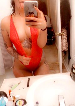 Red Lace And Inked Up? OF: Auttyywiththebodyy